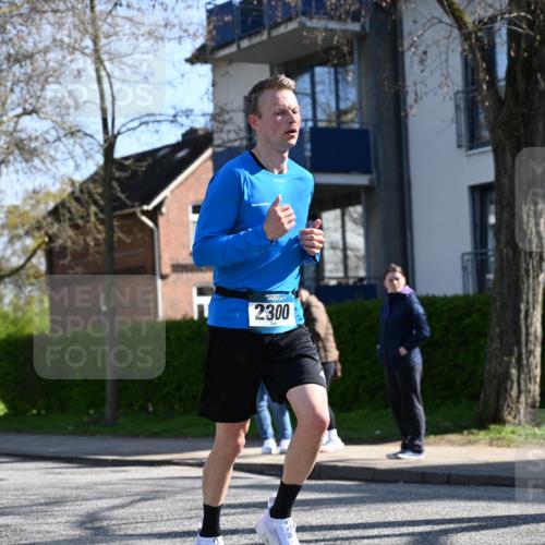 12.04.2026 - 45. Internationalen Wilhelmsburger Insellauf J. Mangold http://msf.ph/oto/9461180 12.04.2026 10:45:17 Ziel 3566, 5037, 5046, 3747, 3054, 2376, 2300, 3334, 4958, 3500, 4928, 4333, 2301, 2995, 2134, 3369, 4635, 3772, 3772, 3337, 3680, 5325, 3653, 4139, 4531, 5694, 2216, 3430, 5594, 4481, 4682, 5664, 3172, 2691 meine-sportfotos.de