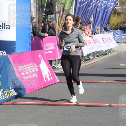 12.04.2026 - 45. Internationalen Wilhelmsburger Insellauf Strokosch-Dieckow http://msf.ph/oto/9461181 12.04.2026 11:09:01 Ziel 4624, 3732, 4232, 3569, 5285 meine-sportfotos.de
