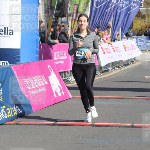 12.04.2026 - 45. Internationalen Wilhelmsburger Insellauf Strokosch-Dieckow http://msf.ph/oto/9461188 12.04.2026 11:09:01 Ziel 4624, 3732, 4232, 3569, 5285 meine-sportfotos.de