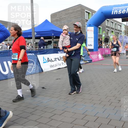 12.04.2026 - 45. Internationalen Wilhelmsburger Insellauf Strokosch-Dieckow http://msf.ph/oto/9461191 12.04.2026 13:18:50 Ziel 2961, 3248, 2570, 2573, 3277, 3828 meine-sportfotos.de