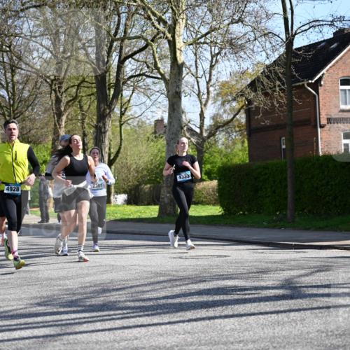 12.04.2026 - 45. Internationalen Wilhelmsburger Insellauf J. Mangold http://msf.ph/oto/9461192 12.04.2026 10:45:21 Ziel 5037, 5046, 3747, 3054, 2376, 2300, 3334, 4958, 3500, 4928, 4333, 2301, 2995, 2134, 3369, 4635, 3772, 3337, 3337, 3680, 5325, 3653, 4139, 4531, 5694, 2216, 3430, 5594, 4481, 4682, 5664, 3172, 2691, 3256, 3848, 3849, 5690 meine-sportfotos.de