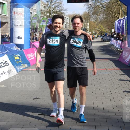 12.04.2026 - 45. Internationalen Wilhelmsburger Insellauf Strokosch-Dieckow http://msf.ph/oto/9461202 12.04.2026 10:50:58 Ziel 4903 meine-sportfotos.de