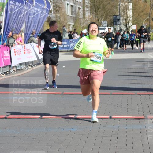 12.04.2026 - 45. Internationalen Wilhelmsburger Insellauf Strokosch-Dieckow http://msf.ph/oto/9461208 12.04.2026 11:09:03 Ziel 4232, 3569, 5285 meine-sportfotos.de