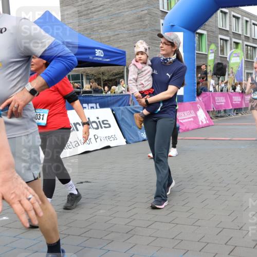 12.04.2026 - 45. Internationalen Wilhelmsburger Insellauf Strokosch-Dieckow http://msf.ph/oto/9461215 12.04.2026 13:18:50 Ziel 2961, 3248, 2570, 2573, 3277, 3828 meine-sportfotos.de