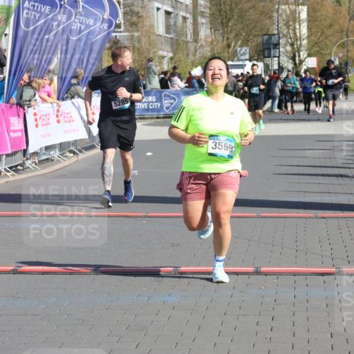 12.04.2026 - 45. Internationalen Wilhelmsburger Insellauf Strokosch-Dieckow http://msf.ph/oto/9461216 12.04.2026 11:09:03 Ziel 4232, 3569, 5285 meine-sportfotos.de
