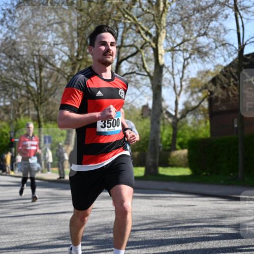 12.04.2026 - 45. Internationalen Wilhelmsburger Insellauf J. Mangold http://msf.ph/oto/9461220 12.04.2026 10:45:24 Ziel 3054, 2376, 2300, 3334, 4958, 3500, 4928, 4333, 2301, 2995, 2134, 3369, 4635, 3772, 3337, 3680, 5325, 3653, 4139, 4531, 5694, 2216, 3430, 5594, 4481, 4682, 5664, 3172, 2691, 3256, 3848, 3849, 5690, 4182, 2460 meine-sportfotos.de