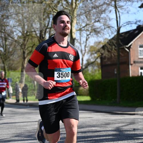 12.04.2026 - 45. Internationalen Wilhelmsburger Insellauf J. Mangold http://msf.ph/oto/9461222 12.04.2026 10:45:24 Ziel 3054, 2376, 2300, 3334, 4958, 3500, 4928, 4333, 2301, 2995, 2134, 3369, 4635, 3772, 3337, 3680, 5325, 3653, 4139, 4531, 5694, 2216, 3430, 5594, 4481, 4682, 5664, 3172, 2691, 3256, 3848, 3849, 5690, 4182, 2460 meine-sportfotos.de