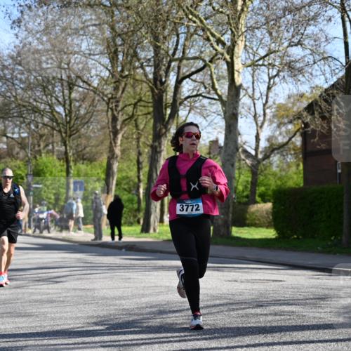 12.04.2026 - 45. Internationalen Wilhelmsburger Insellauf J. Mangold http://msf.ph/oto/9461224 12.04.2026 10:45:28 Ziel 2300, 3334, 4958, 3500, 4928, 4333, 2301, 2995, 2134, 3369, 4635, 3772, 3337, 3680, 5325, 3653, 4139, 4531, 5694, 2216, 3430, 2216, 3430, 5594, 4481, 4682, 5664, 3172, 2691, 3256, 3848, 3849, 5690, 4182, 2460, 2706, 4357, 3952 meine-sportfotos.de