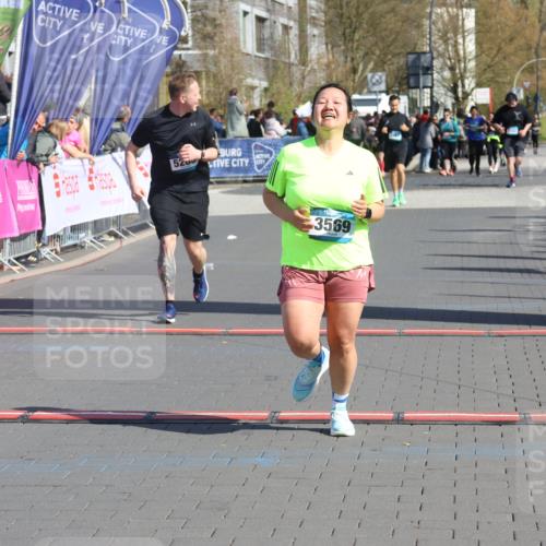 12.04.2026 - 45. Internationalen Wilhelmsburger Insellauf Strokosch-Dieckow http://msf.ph/oto/9461226 12.04.2026 11:09:03 Ziel 4232, 3569, 5285 meine-sportfotos.de
