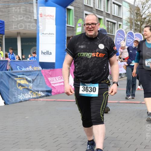 12.04.2026 - 45. Internationalen Wilhelmsburger Insellauf Strokosch-Dieckow http://msf.ph/oto/9461244 12.04.2026 13:18:45 Ziel 2516, 2517, 4031, 3694, 2018, 2961, 3248, 2570, 2573 meine-sportfotos.de