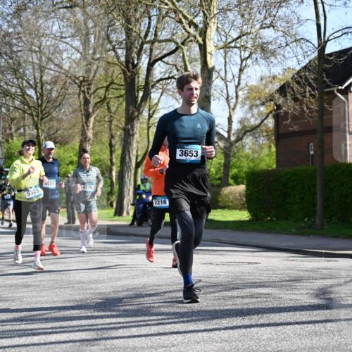 12.04.2026 - 45. Internationalen Wilhelmsburger Insellauf J. Mangold http://msf.ph/oto/9461249 12.04.2026 10:45:35 Ziel 4333, 2301, 2995, 2134, 3369, 4635, 3772, 3337, 3680, 5325, 3653, 4139, 4531, 5694, 2216, 3430, 5594, 4481, 4682, 5664, 3172, 2691, 3256, 3848, 3849, 5690, 4182, 2460, 2706, 4357, 3952 meine-sportfotos.de