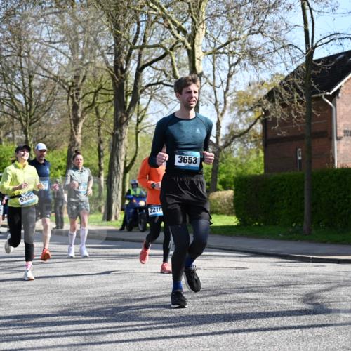 12.04.2026 - 45. Internationalen Wilhelmsburger Insellauf J. Mangold http://msf.ph/oto/9461251 12.04.2026 10:45:35 Ziel 4333, 2301, 2995, 2134, 3369, 4635, 3772, 3337, 3680, 5325, 3653, 4139, 4531, 5694, 2216, 3430, 5594, 4481, 4682, 5664, 3172, 2691, 3256, 3848, 3849, 5690, 4182, 2460, 2706, 4357, 3952 meine-sportfotos.de