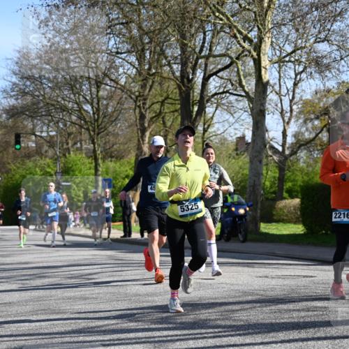 12.04.2026 - 45. Internationalen Wilhelmsburger Insellauf J. Mangold http://msf.ph/oto/9461261 12.04.2026 10:45:37 Ziel 2134, 3369, 4635, 3772, 3337, 3680, 5325, 3653, 4139, 4531, 5694, 2216, 3430, 5594, 4481, 4682, 5664, 3172, 2691, 3256, 3848, 3849, 5690, 4182, 2460, 2706, 2706, 4357, 3952, 4755, 3480 meine-sportfotos.de