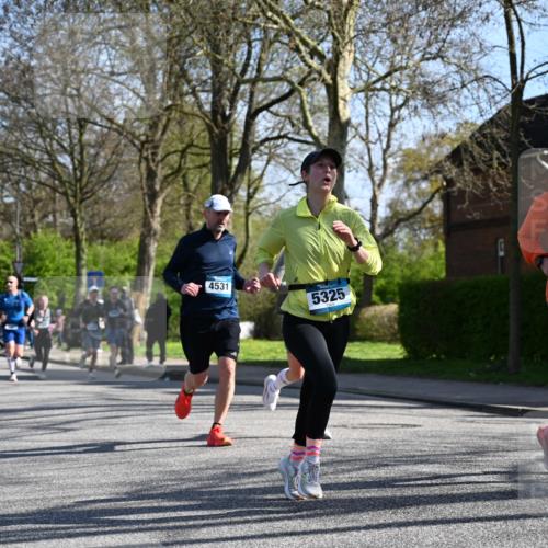 12.04.2026 - 45. Internationalen Wilhelmsburger Insellauf J. Mangold http://msf.ph/oto/9461268 12.04.2026 10:45:37 Ziel 2134, 3369, 4635, 3772, 3337, 3680, 5325, 3653, 4139, 4531, 5694, 2216, 3430, 5594, 4481, 4682, 5664, 3172, 2691, 3256, 3848, 3849, 5690, 4182, 2460, 2706, 2706, 4357, 3952, 4755, 3480 meine-sportfotos.de