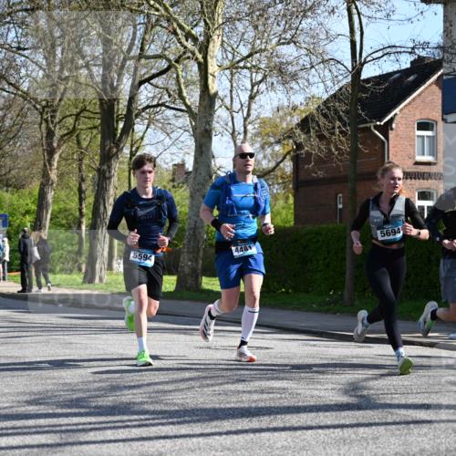 12.04.2026 - 45. Internationalen Wilhelmsburger Insellauf J. Mangold http://msf.ph/oto/9461286 12.04.2026 10:45:43 Ziel 3337, 3680, 5325, 3653, 4139, 4531, 5694, 2216, 3430, 5594, 4481, 4682, 5664, 3172, 2691, 3256, 3256, 3848, 3849, 5690, 4182, 2460, 2706, 4357, 3952, 4755, 3480, 5050, 5598 meine-sportfotos.de