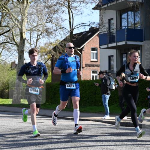12.04.2026 - 45. Internationalen Wilhelmsburger Insellauf J. Mangold http://msf.ph/oto/9461297 12.04.2026 10:45:43 Ziel 3337, 3680, 5325, 3653, 4139, 4531, 5694, 2216, 3430, 5594, 4481, 4682, 5664, 3172, 2691, 3256, 3256, 3848, 3849, 5690, 4182, 2460, 2706, 4357, 3952, 4755, 3480, 5050, 5598 meine-sportfotos.de