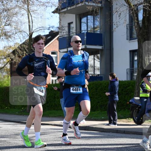 12.04.2026 - 45. Internationalen Wilhelmsburger Insellauf J. Mangold http://msf.ph/oto/9461307 12.04.2026 10:45:44 Ziel 3337, 3680, 5325, 3653, 4139, 4531, 5694, 2216, 3430, 5594, 4481, 4682, 5664, 3172, 2691, 3256, 3848, 3849, 3848, 3849, 5690, 4182, 2460, 2706, 4357, 3952, 4755, 3480, 5050, 5598 meine-sportfotos.de