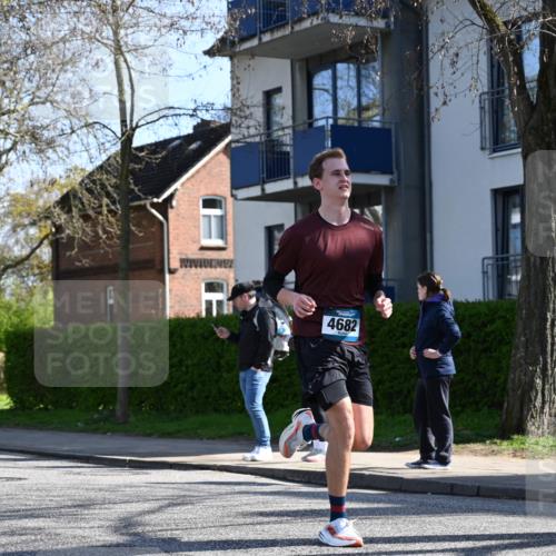 12.04.2026 - 45. Internationalen Wilhelmsburger Insellauf J. Mangold http://msf.ph/oto/9461319 12.04.2026 10:45:48 Ziel 5325, 3653, 4139, 4531, 5694, 2216, 3430, 5594, 4481, 4682, 5664, 3172, 2691, 3256, 3848, 3849, 5690, 4182, 2460, 2460, 2706, 4357, 3952, 4755, 4755, 3480, 5050, 5598, 3635, 4762, 5466, 2596, 3008 meine-sportfotos.de