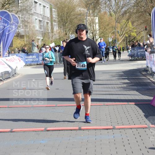 12.04.2026 - 45. Internationalen Wilhelmsburger Insellauf Strokosch-Dieckow http://msf.ph/oto/9461330 12.04.2026 11:09:14 Ziel 0000, 2142, 4371 meine-sportfotos.de