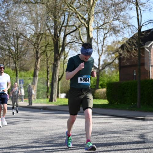 12.04.2026 - 45. Internationalen Wilhelmsburger Insellauf J. Mangold http://msf.ph/oto/9461332 12.04.2026 10:45:51 Ziel 4139, 4531, 5694, 2216, 3430, 5594, 4481, 4682, 5664, 3172, 2691, 3256, 3848, 3849, 5690, 4182, 2460, 2706, 4357, 3952, 4755, 3480, 5050, 5598, 5598, 3635, 4762, 5466, 2596, 3008, 4631 meine-sportfotos.de