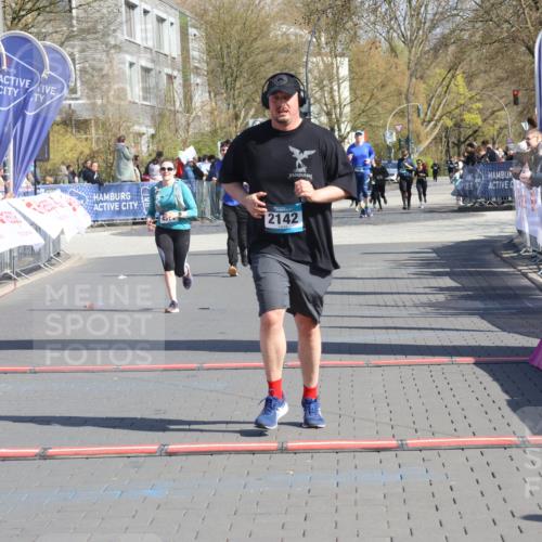 12.04.2026 - 45. Internationalen Wilhelmsburger Insellauf Strokosch-Dieckow http://msf.ph/oto/9461340 12.04.2026 11:09:14 Ziel 0000, 2142, 4371 meine-sportfotos.de