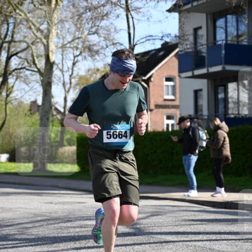 12.04.2026 - 45. Internationalen Wilhelmsburger Insellauf J. Mangold http://msf.ph/oto/9461341 12.04.2026 10:45:51 Ziel 4139, 4531, 5694, 2216, 3430, 5594, 4481, 4682, 5664, 3172, 2691, 3256, 3848, 3849, 5690, 4182, 2460, 2706, 4357, 3952, 4755, 3480, 5050, 5598, 5598, 3635, 4762, 5466, 2596, 3008, 4631 meine-sportfotos.de
