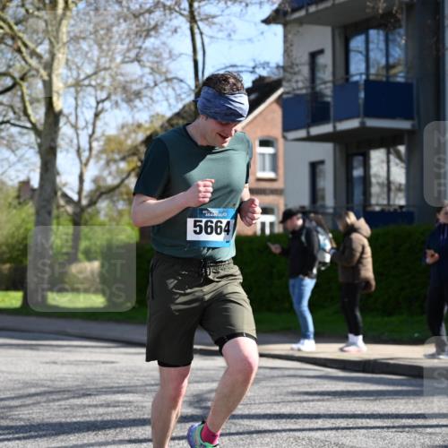 12.04.2026 - 45. Internationalen Wilhelmsburger Insellauf J. Mangold http://msf.ph/oto/9461342 12.04.2026 10:45:51 Ziel 4139, 4531, 5694, 2216, 3430, 5594, 4481, 4682, 5664, 3172, 2691, 3256, 3848, 3849, 5690, 4182, 2460, 2706, 4357, 3952, 4755, 3480, 5050, 5598, 5598, 3635, 4762, 5466, 2596, 3008, 4631 meine-sportfotos.de