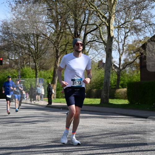 12.04.2026 - 45. Internationalen Wilhelmsburger Insellauf J. Mangold http://msf.ph/oto/9461348 12.04.2026 10:45:53 Ziel 2216, 3430, 5594, 4481, 4682, 5664, 3172, 2691, 3256, 3848, 3849, 5690, 4182, 2460, 2706, 4357, 3952, 4755, 3480, 5050, 5598, 3635, 4762, 5466, 2596, 3008, 4631, 2841 meine-sportfotos.de