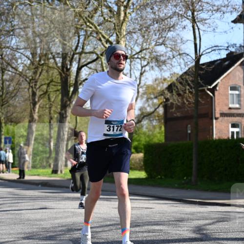 12.04.2026 - 45. Internationalen Wilhelmsburger Insellauf J. Mangold http://msf.ph/oto/9461356 12.04.2026 10:45:53 Ziel 2216, 3430, 5594, 4481, 4682, 5664, 3172, 2691, 3256, 3848, 3849, 5690, 4182, 2460, 2706, 4357, 3952, 4755, 3480, 5050, 5598, 3635, 4762, 5466, 2596, 3008, 4631, 2841 meine-sportfotos.de