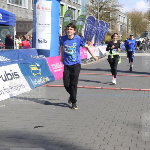 12.04.2026 - 45. Internationalen Wilhelmsburger Insellauf Strokosch-Dieckow http://msf.ph/oto/9461393 12.04.2026 11:09:22 Ziel 4371, 3748, 3701, 2050 meine-sportfotos.de
