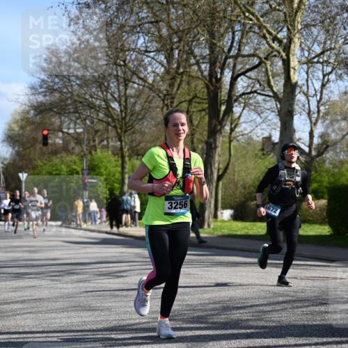 12.04.2026 - 45. Internationalen Wilhelmsburger Insellauf J. Mangold http://msf.ph/oto/9461405 12.04.2026 10:45:58 Ziel 5664, 3172, 2691, 3256, 3848, 3849, 5690, 4182, 2460, 2706, 4357, 3952, 4755, 3480, 5050, 5598, 3635, 4762, 3635, 4762, 5466, 2596, 3008, 4631, 2841, 5726, 5562, 3484 meine-sportfotos.de