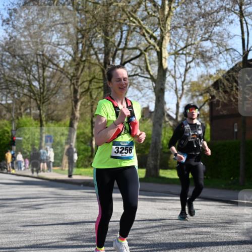 12.04.2026 - 45. Internationalen Wilhelmsburger Insellauf J. Mangold http://msf.ph/oto/9461411 12.04.2026 10:45:58 Ziel 5664, 3172, 2691, 3256, 3848, 3849, 5690, 4182, 2460, 2706, 4357, 3952, 4755, 3480, 5050, 5598, 3635, 4762, 3635, 4762, 5466, 2596, 3008, 4631, 2841, 5726, 5562, 3484 meine-sportfotos.de