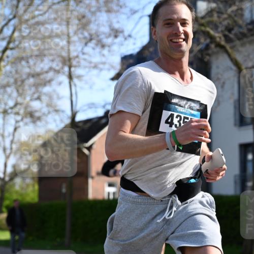 12.04.2026 - 45. Internationalen Wilhelmsburger Insellauf J. Mangold http://msf.ph/oto/9461453 12.04.2026 10:46:07 Ziel 3256, 3848, 3849, 5690, 4182, 2460, 2706, 4357, 3952, 4755, 3480, 5050, 5598, 3635, 4762, 5466, 2596, 3008, 4631, 2841, 5726, 5562, 3484, 4331, 3553, 3713, 3860, 5538, 4706, 4700, 5803 meine-sportfotos.de