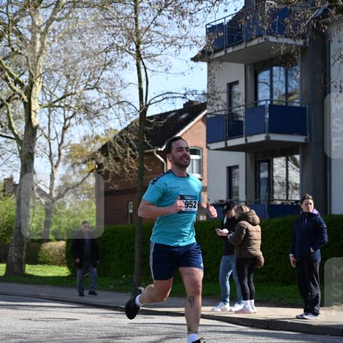 12.04.2026 - 45. Internationalen Wilhelmsburger Insellauf J. Mangold http://msf.ph/oto/9461459 12.04.2026 10:46:08 Ziel 3256, 3848, 3849, 5690, 4182, 2460, 2706, 4357, 3952, 4755, 3480, 5050, 5598, 3635, 4762, 5466, 2596, 3008, 4631, 2841, 5726, 5562, 5562, 3484, 4331, 3553, 3713, 3860, 5538, 4706, 4700, 5803 meine-sportfotos.de