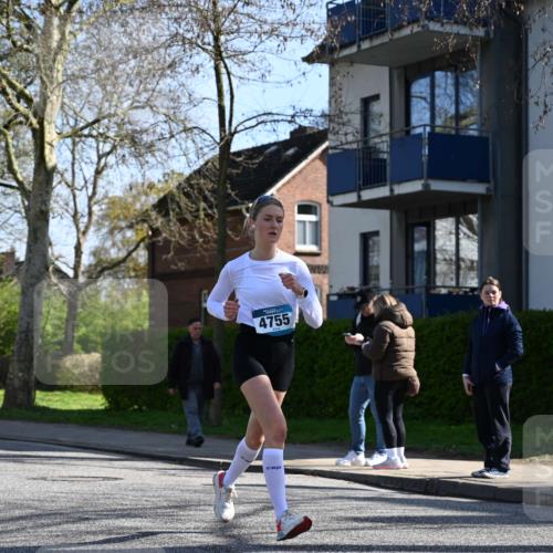 12.04.2026 - 45. Internationalen Wilhelmsburger Insellauf J. Mangold http://msf.ph/oto/9461476 12.04.2026 10:46:10 Ziel 5690, 4182, 2460, 2706, 4357, 3952, 4755, 3480, 5050, 5598, 3635, 4762, 3635, 4762, 5466, 2596, 3008, 4631, 2841, 5726, 5562, 3484, 3484, 4331, 3553, 3713, 3860, 5538, 4706, 4700, 5803, 2206 meine-sportfotos.de