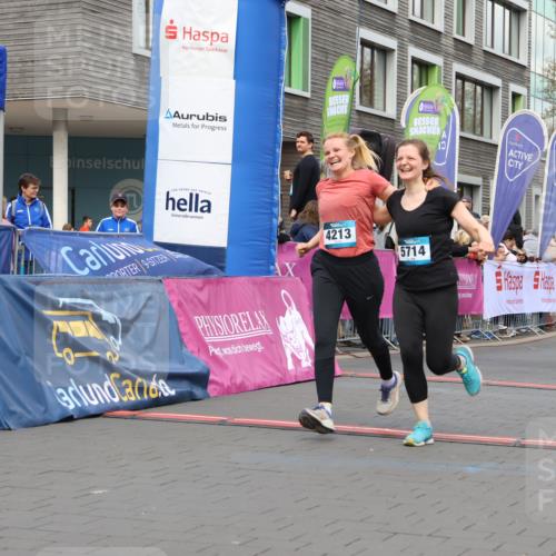 12.04.2026 - 45. Internationalen Wilhelmsburger Insellauf Strokosch-Dieckow http://msf.ph/oto/9461482 12.04.2026 13:18:38 Ziel 3879, 3630, 5714, 4213, 2516, 2517, 4031 meine-sportfotos.de