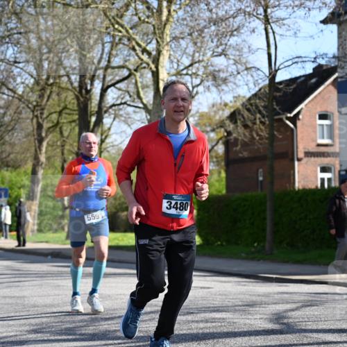 12.04.2026 - 45. Internationalen Wilhelmsburger Insellauf J. Mangold http://msf.ph/oto/9461514 12.04.2026 10:46:13 Ziel 2460, 2706, 4357, 3952, 4755, 3480, 5050, 5598, 3635, 4762, 5466, 2596, 3008, 4631, 2841, 5726, 5562, 3484, 4331, 3553, 3713, 3860, 5538, 4706, 4700, 5803, 2206, 5421, 5626, 3493, 3494, 3010, 3854 meine-sportfotos.de