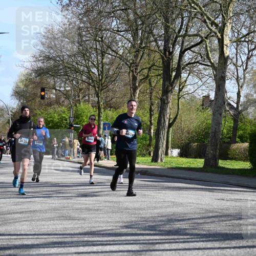 12.04.2026 - 45. Internationalen Wilhelmsburger Insellauf J. Mangold http://msf.ph/oto/9461548 12.04.2026 10:46:23 Ziel 4755, 3480, 5050, 5598, 3635, 4762, 5466, 2596, 3008, 4631, 2841, 5726, 5562, 3484, 4331, 3553, 4331, 3553, 3713, 3860, 5538, 4706, 4700, 5803, 2206, 5421, 5626, 5421, 5626, 3493, 3494, 3010, 3854, 2393, 2845, 3332, 3349, 4297, 3830 meine-sportfotos.de
