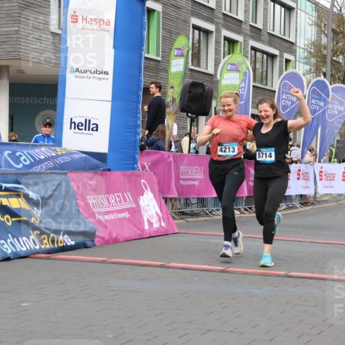 12.04.2026 - 45. Internationalen Wilhelmsburger Insellauf Strokosch-Dieckow http://msf.ph/oto/9461560 12.04.2026 13:18:38 Ziel 3879, 3630, 5714, 4213, 2516, 2517, 4031 meine-sportfotos.de
