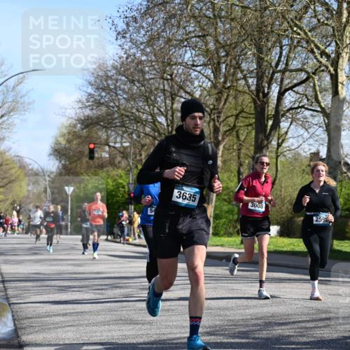12.04.2026 - 45. Internationalen Wilhelmsburger Insellauf J. Mangold http://msf.ph/oto/9461569 12.04.2026 10:46:25 Ziel 4755, 3480, 5050, 5598, 3635, 4762, 5466, 2596, 3008, 4631, 2841, 5726, 5562, 3484, 4331, 3553, 3713, 3860, 5538, 4706, 4700, 5803, 2206, 5421, 5626, 3493, 3494, 3010, 3854, 3010, 3854, 2393, 2845, 3332, 3349, 4297, 3830, 3098, 5445 meine-sportfotos.de