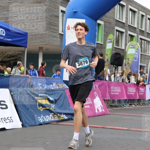 12.04.2026 - 45. Internationalen Wilhelmsburger Insellauf Strokosch-Dieckow http://msf.ph/oto/9461570 12.04.2026 13:18:36 Ziel 3879, 3630, 5714, 4213 meine-sportfotos.de