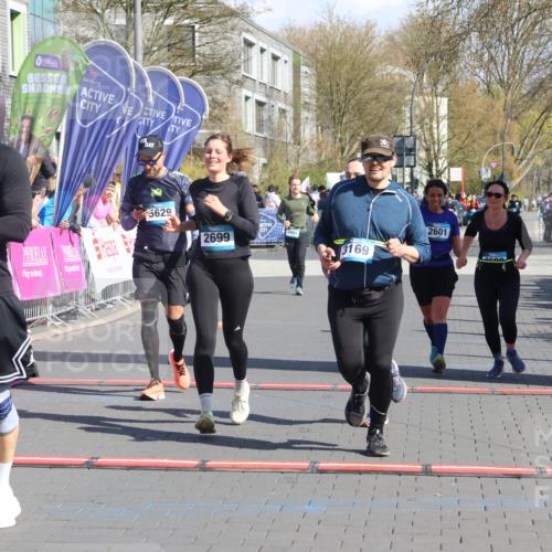 12.04.2026 - 45. Internationalen Wilhelmsburger Insellauf Strokosch-Dieckow http://msf.ph/oto/9461573 12.04.2026 11:09:33 Ziel 4406, 3169, 2699, 3005, 5629, 2620, 2601 meine-sportfotos.de