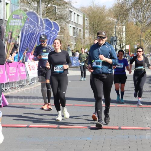 12.04.2026 - 45. Internationalen Wilhelmsburger Insellauf Strokosch-Dieckow http://msf.ph/oto/9461597 12.04.2026 11:09:33 Ziel 4406, 3169, 2699, 3005, 5629, 2620, 2601 meine-sportfotos.de