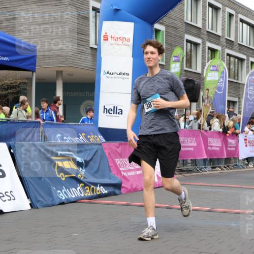 12.04.2026 - 45. Internationalen Wilhelmsburger Insellauf Strokosch-Dieckow http://msf.ph/oto/9461599 12.04.2026 13:18:36 Ziel 3879, 3630, 5714, 4213 meine-sportfotos.de