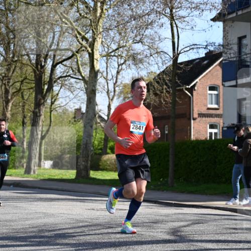 12.04.2026 - 45. Internationalen Wilhelmsburger Insellauf J. Mangold http://msf.ph/oto/9461613 12.04.2026 10:46:31 Ziel 3635, 4762, 5466, 2596, 3008, 4631, 2841, 5726, 5562, 3484, 4331, 3553, 3713, 3860, 5538, 4706, 4700, 5803, 5803, 2206, 5421, 5626, 3493, 3494, 3010, 3854, 2393, 2845, 3332, 3349, 4297, 3830, 3098, 5445, 4992, 3450 meine-sportfotos.de