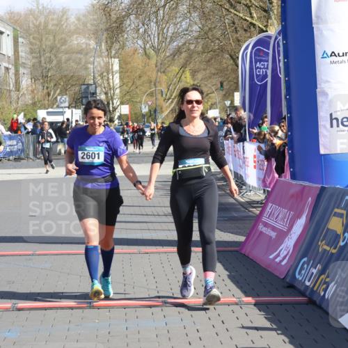 12.04.2026 - 45. Internationalen Wilhelmsburger Insellauf Strokosch-Dieckow http://msf.ph/oto/9461630 12.04.2026 11:09:35 Ziel 3169, 2699, 3005, 5629, 2620, 2601 meine-sportfotos.de