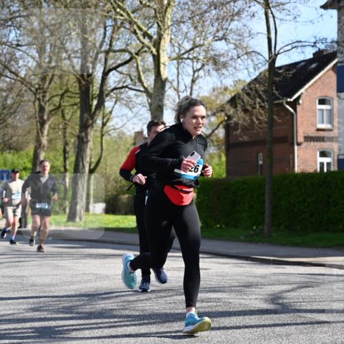 12.04.2026 - 45. Internationalen Wilhelmsburger Insellauf J. Mangold http://msf.ph/oto/9461633 12.04.2026 10:46:33 Ziel 3635, 4762, 5466, 2596, 3008, 4631, 2841, 5726, 5562, 3484, 4331, 3553, 3713, 3860, 5538, 4706, 4700, 5803, 2206, 5421, 5626, 3493, 3494, 3010, 3854, 2393, 2845, 3332, 3349, 4297, 3830, 3098, 5445, 4992, 3450, 5054 meine-sportfotos.de