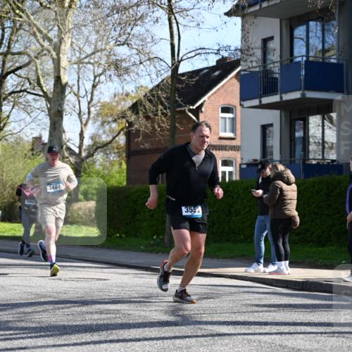 12.04.2026 - 45. Internationalen Wilhelmsburger Insellauf J. Mangold http://msf.ph/oto/9461641 12.04.2026 10:46:36 Ziel 5466, 2596, 3008, 4631, 2841, 5726, 5562, 3484, 4331, 3553, 3713, 3860, 5538, 4706, 4700, 5803, 2206, 5421, 5626, 3493, 3494, 3493, 3494, 3010, 3854, 2393, 2845, 3332, 3349, 4297, 3830, 3098, 5445, 4992, 3450, 5054 meine-sportfotos.de