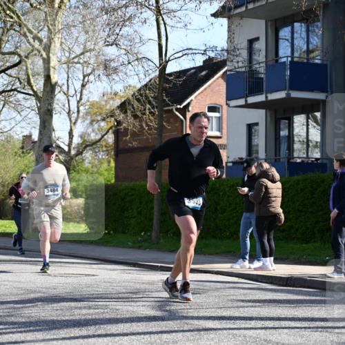 12.04.2026 - 45. Internationalen Wilhelmsburger Insellauf J. Mangold http://msf.ph/oto/9461642 12.04.2026 10:46:36 Ziel 5466, 2596, 3008, 4631, 2841, 5726, 5562, 3484, 4331, 3553, 3713, 3860, 5538, 4706, 4700, 5803, 2206, 5421, 5626, 3493, 3494, 3493, 3494, 3010, 3854, 2393, 2845, 3332, 3349, 4297, 3830, 3098, 5445, 4992, 3450, 5054 meine-sportfotos.de