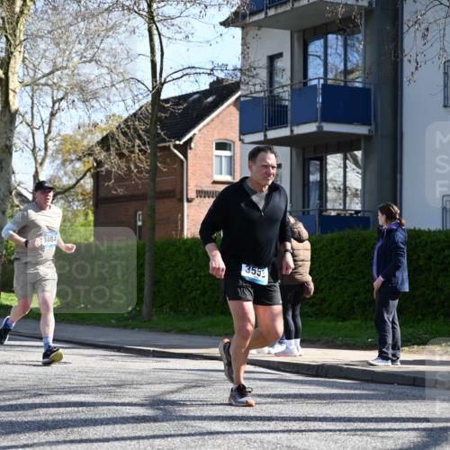 12.04.2026 - 45. Internationalen Wilhelmsburger Insellauf J. Mangold http://msf.ph/oto/9461647 12.04.2026 10:46:36 Ziel 5466, 2596, 3008, 4631, 2841, 5726, 5562, 3484, 4331, 3553, 3713, 3860, 5538, 4706, 4700, 5803, 2206, 5421, 5626, 3493, 3494, 3493, 3494, 3010, 3854, 2393, 2845, 3332, 3349, 4297, 3830, 3098, 5445, 4992, 3450, 5054 meine-sportfotos.de